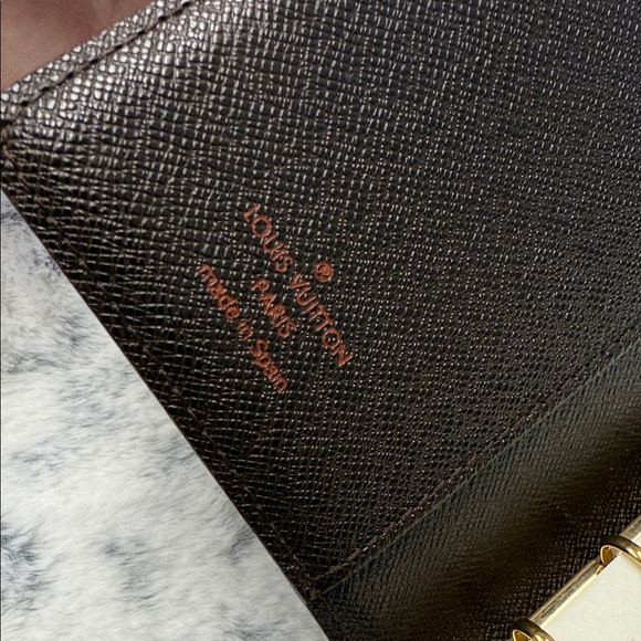 Louis Vuitton Damier Ebene coated cavas notebook passport & CC holder - Picture 3 of 7